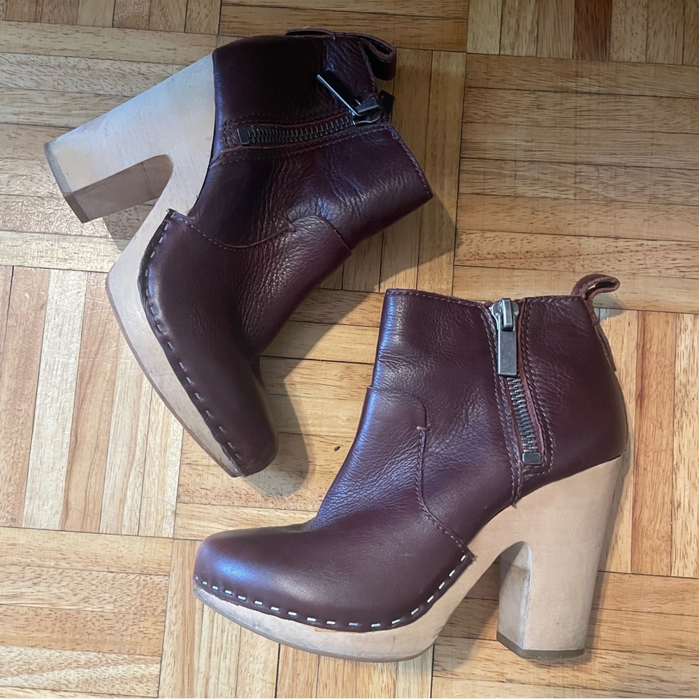 Dolce Vita Chunky Heel Ankle Boots - Dark purple